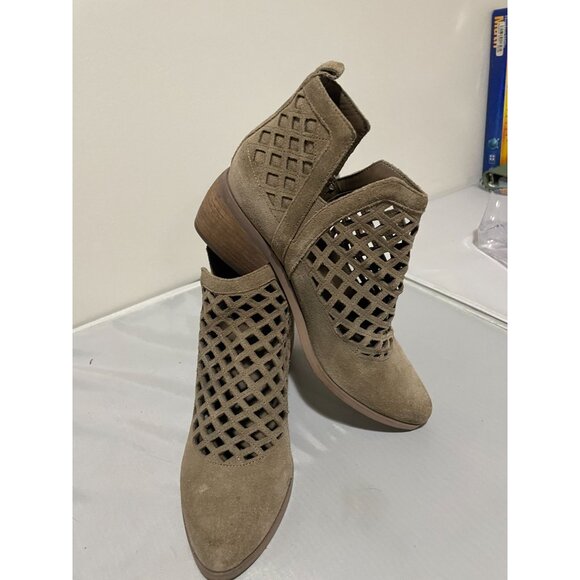 Crown Vintage Women's 6M Taupe Suede Cutout Ankle Booties - Picture 6 of 15